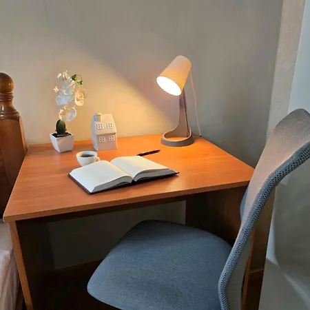 Old Town Casa Donna Cozy Five Bedroom With Stunning Old Town Views-steps From Dome Square And Presidential Castle-friends & Family * Riga