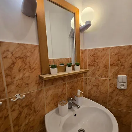 Lägenhet Old Town Casa Donna Cozy Five Bedroom With Stunning Old Town Views-steps From Dome Square And Presidential Castle-friends & Family