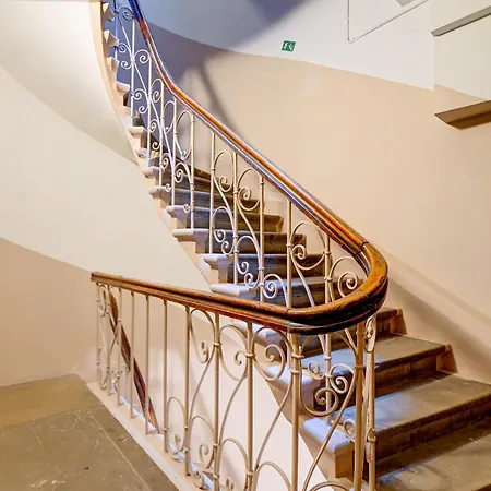 Old Town Casa Donna Cozy Five Bedroom With Stunning Old Town Views-steps From Dome Square And Presidential Castle-friends & Family *