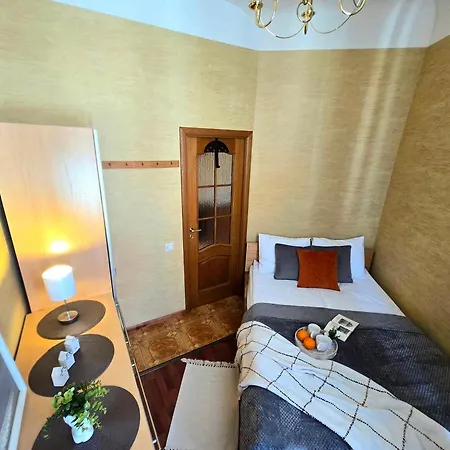 Old Town Casa Donna Cozy Five Bedroom With Stunning Old Town Views-steps From Dome Square And Presidential Castle-friends & Family