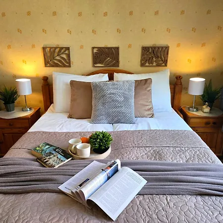 Lägenhet Old Town Casa Donna Cozy Five Bedroom With Stunning Old Town Views-steps From Dome Square And Presidential Castle-friends & Family Riga